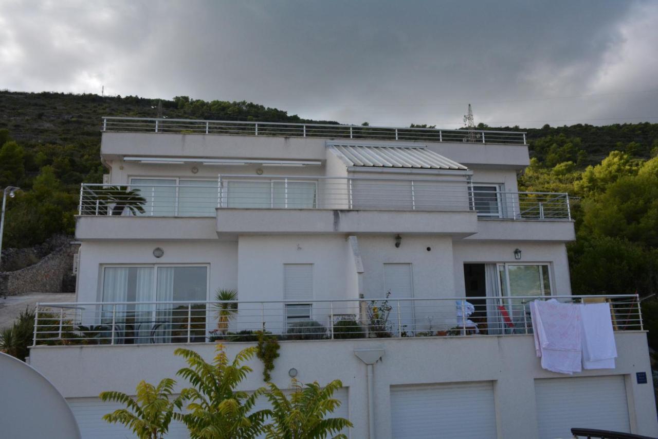 Apartment Diva Vis Exterior photo